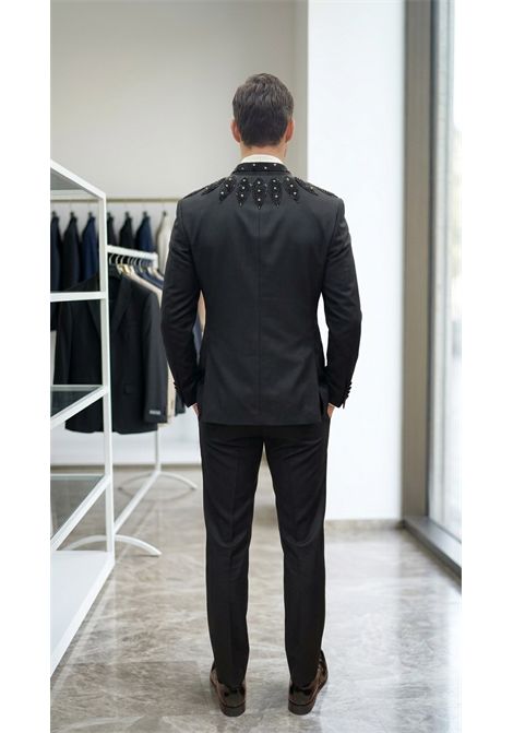 Abito da Cerimonia Uomo Luxury Total Black  Modello Smoking a Coreana con Cristalli e Gilet RAbin | Abiti | ABITO COREANO RICAMO BLUNERO